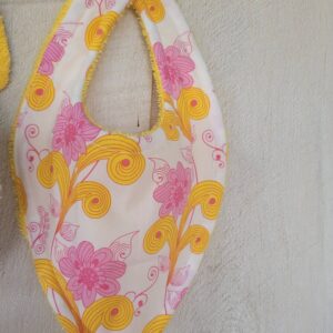 bavoir bandana bébé jaune fleurs